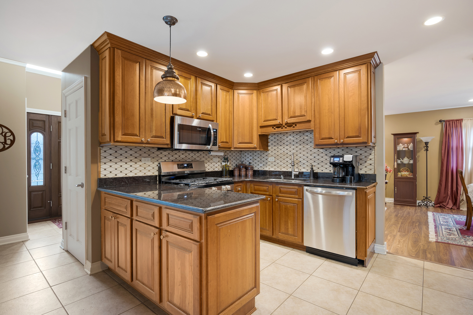 23w531 West Walnut Street Roselle IL 60172
