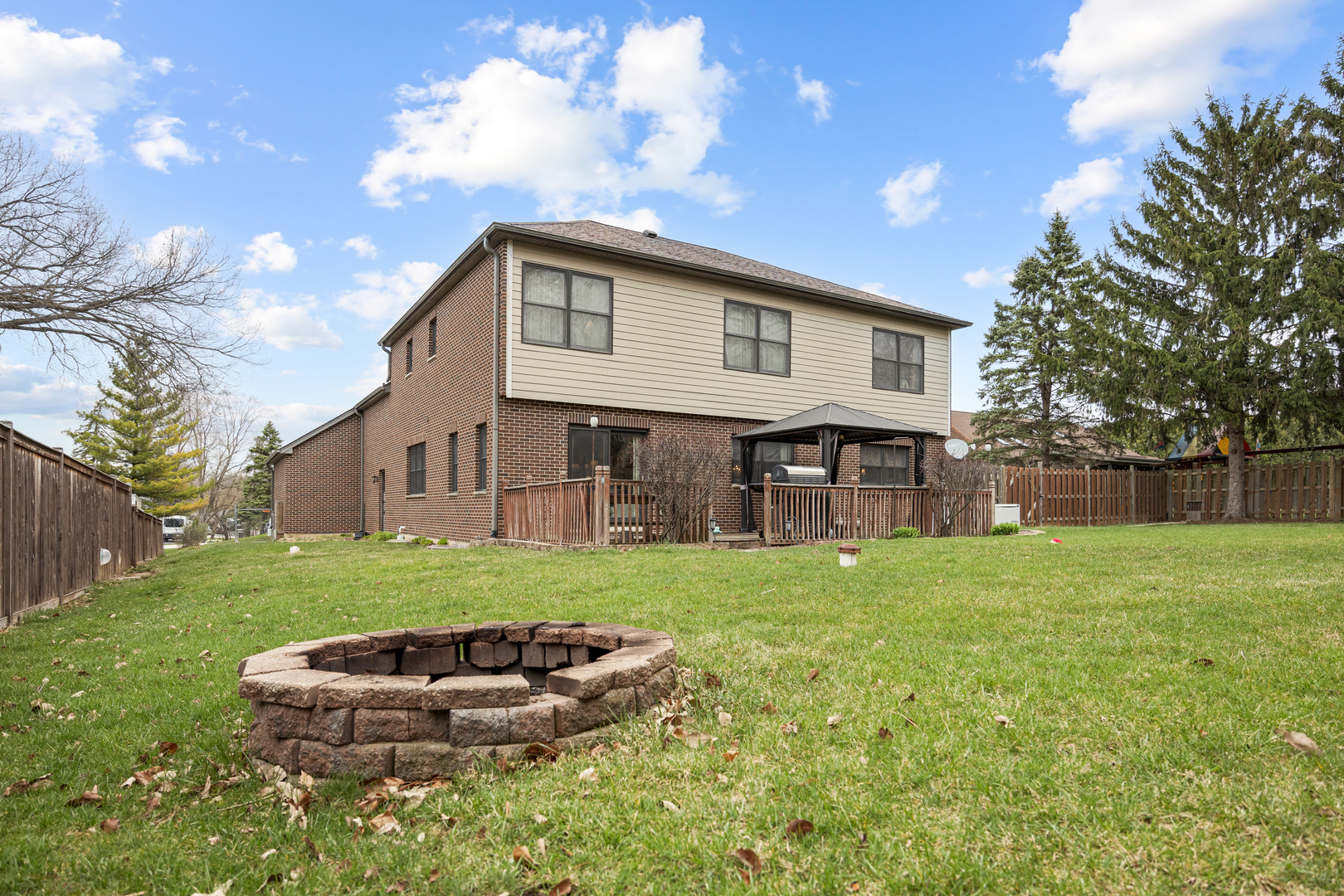 23w531 West Walnut Street Roselle IL 60172