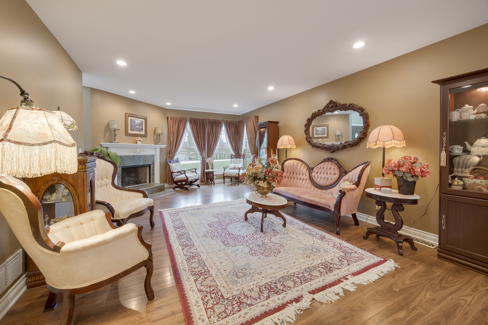 23w531 West Walnut Street Roselle IL 60172
