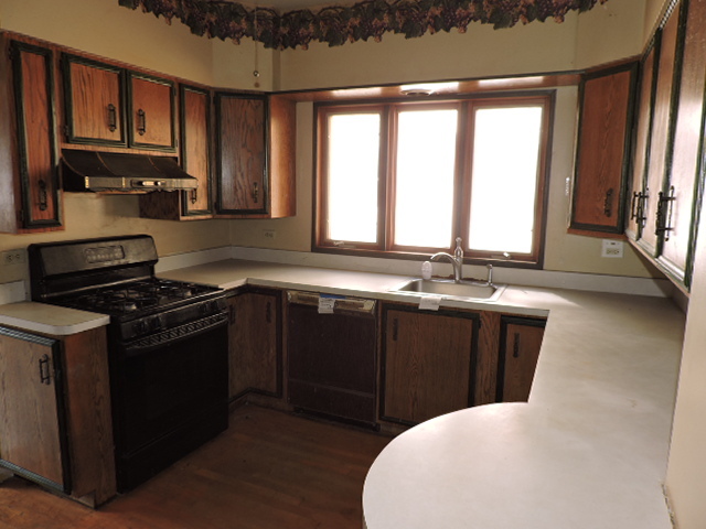 5653 West Leland Avenue Chicago IL 60630