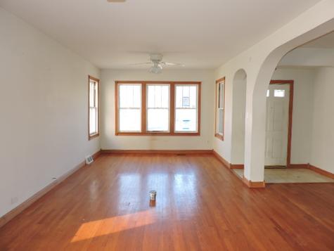 5653 West Leland Avenue Chicago IL 60630