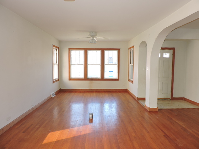 5653 West Leland Avenue Chicago IL 60630