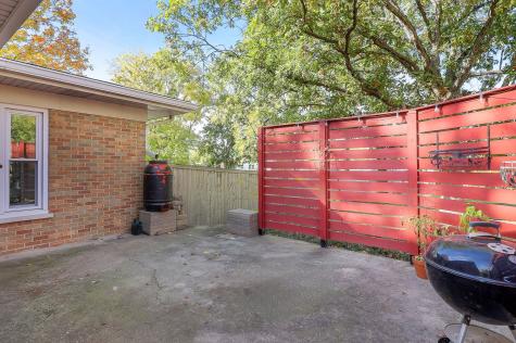 1 West Logan Street E Lemont IL 60439