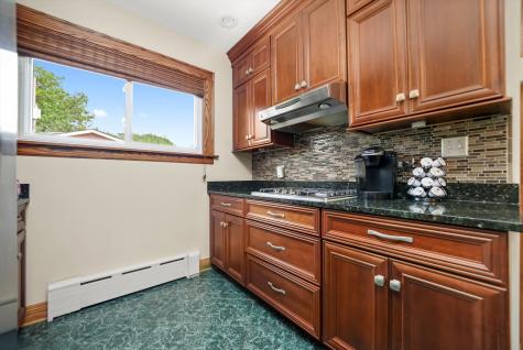 10433 South Leavitt Street Chicago IL 60643