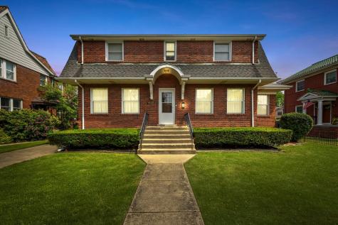 10433 South Leavitt Street Chicago IL 60643