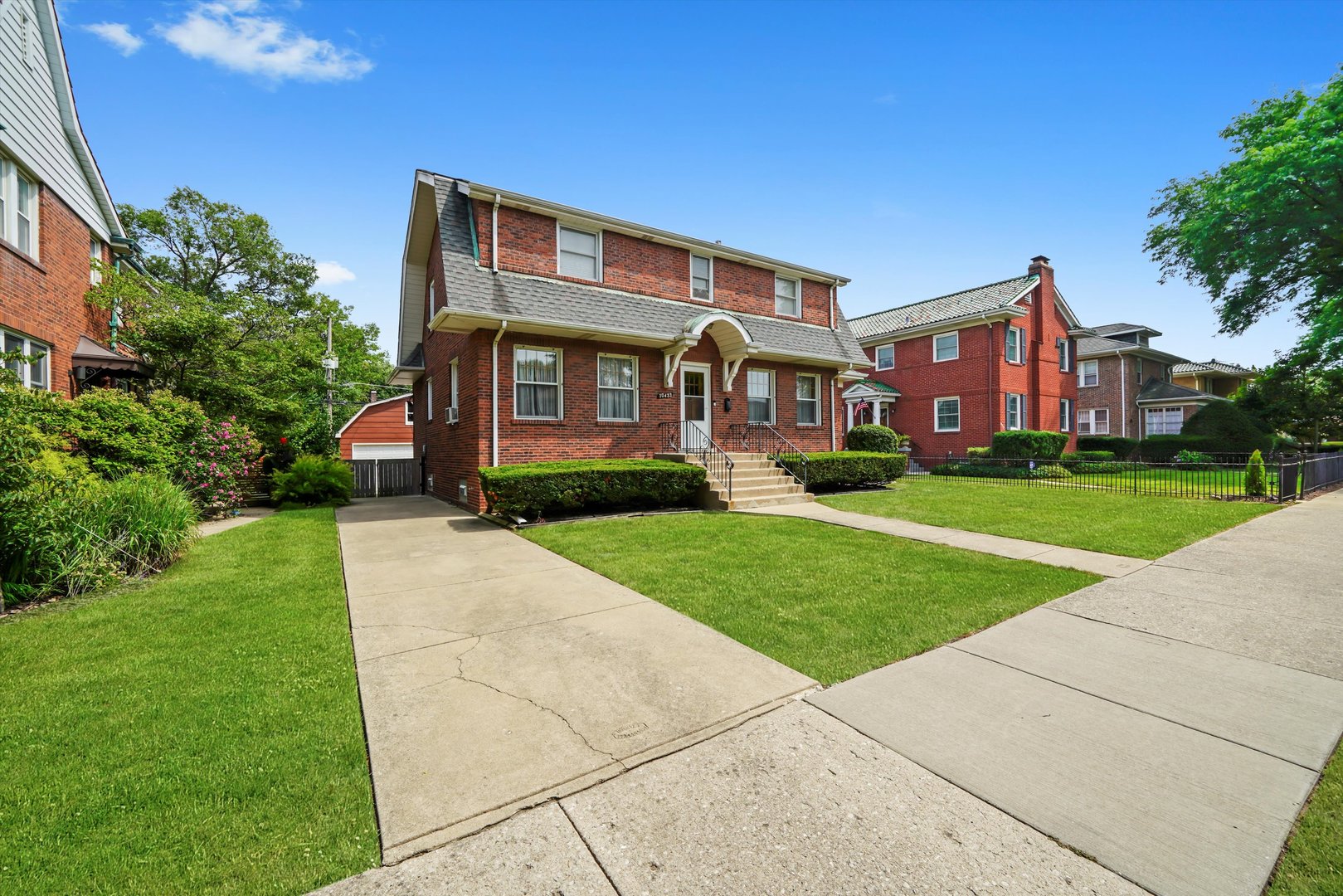 10433 South Leavitt Street Chicago IL 60643