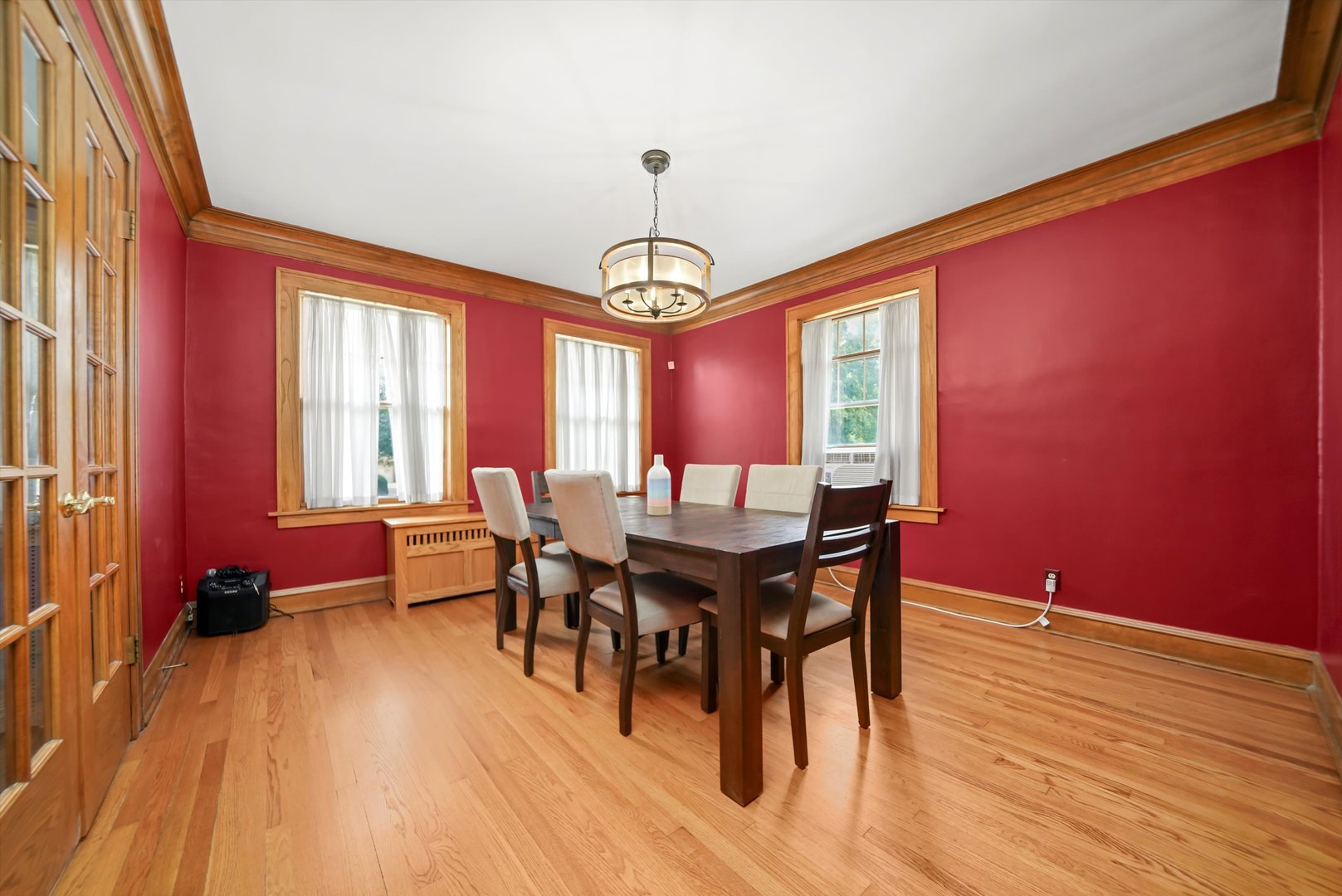10433 South Leavitt Street Chicago IL 60643