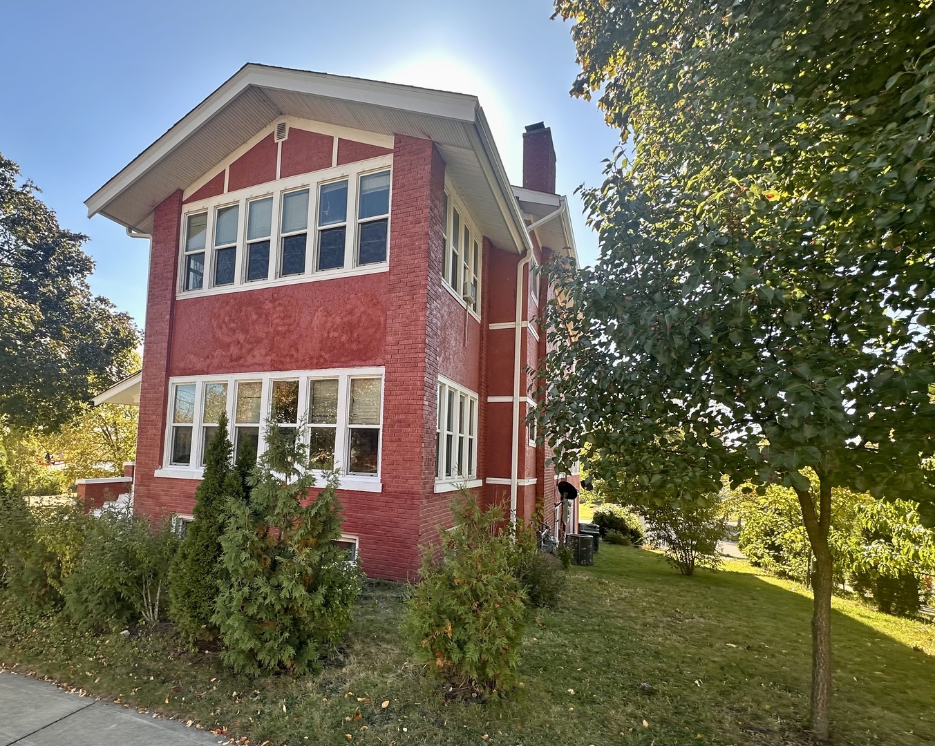 256 West Downer Place Aurora IL 60506