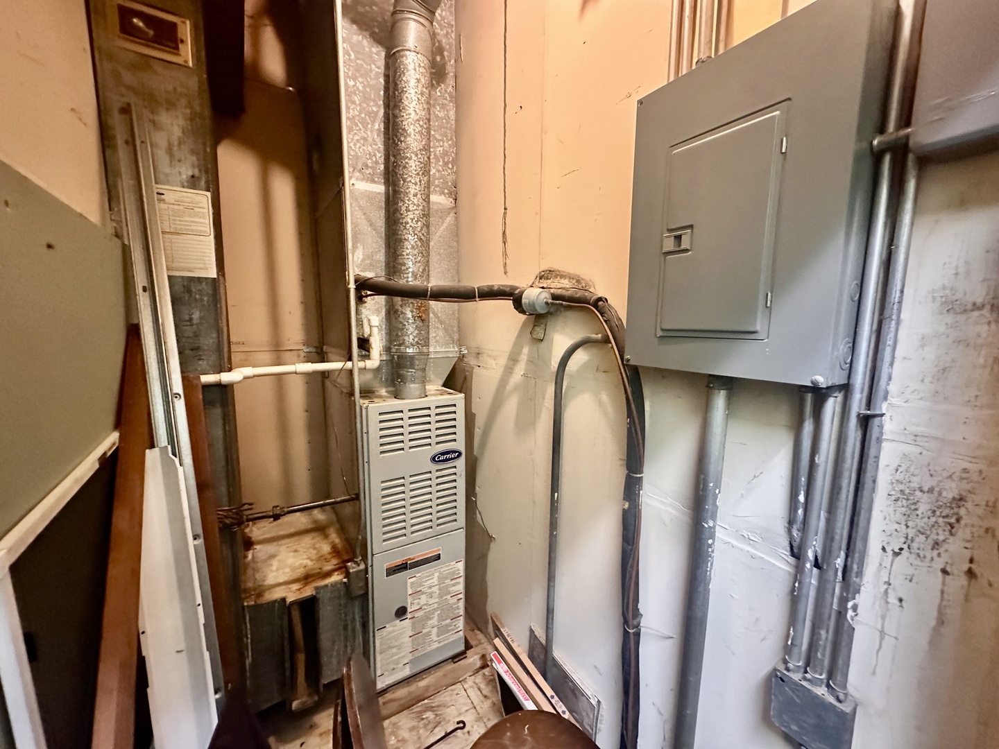 256 West Downer Place Aurora IL 60506