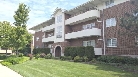 706 63RD Street Westmont IL 60559