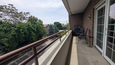 706 63RD Street Westmont IL 60559