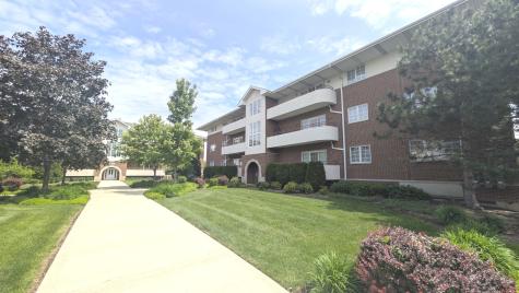 706 63RD Street Westmont IL 60559