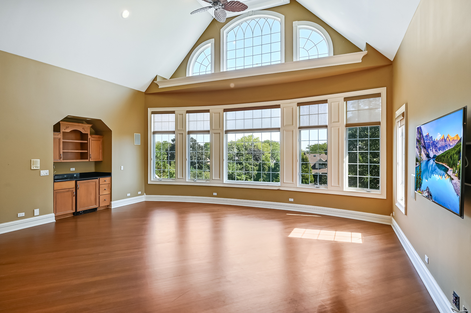 1137 North Itasca Road Addison IL 60101