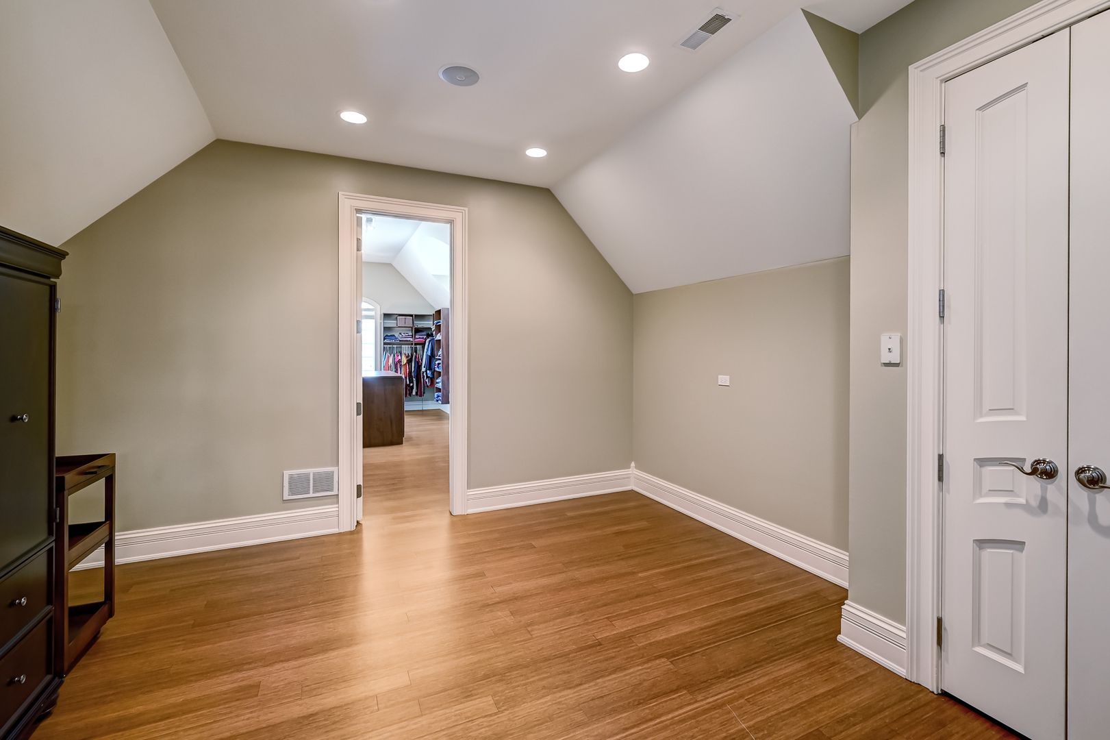 1137 North Itasca Road Addison IL 60101