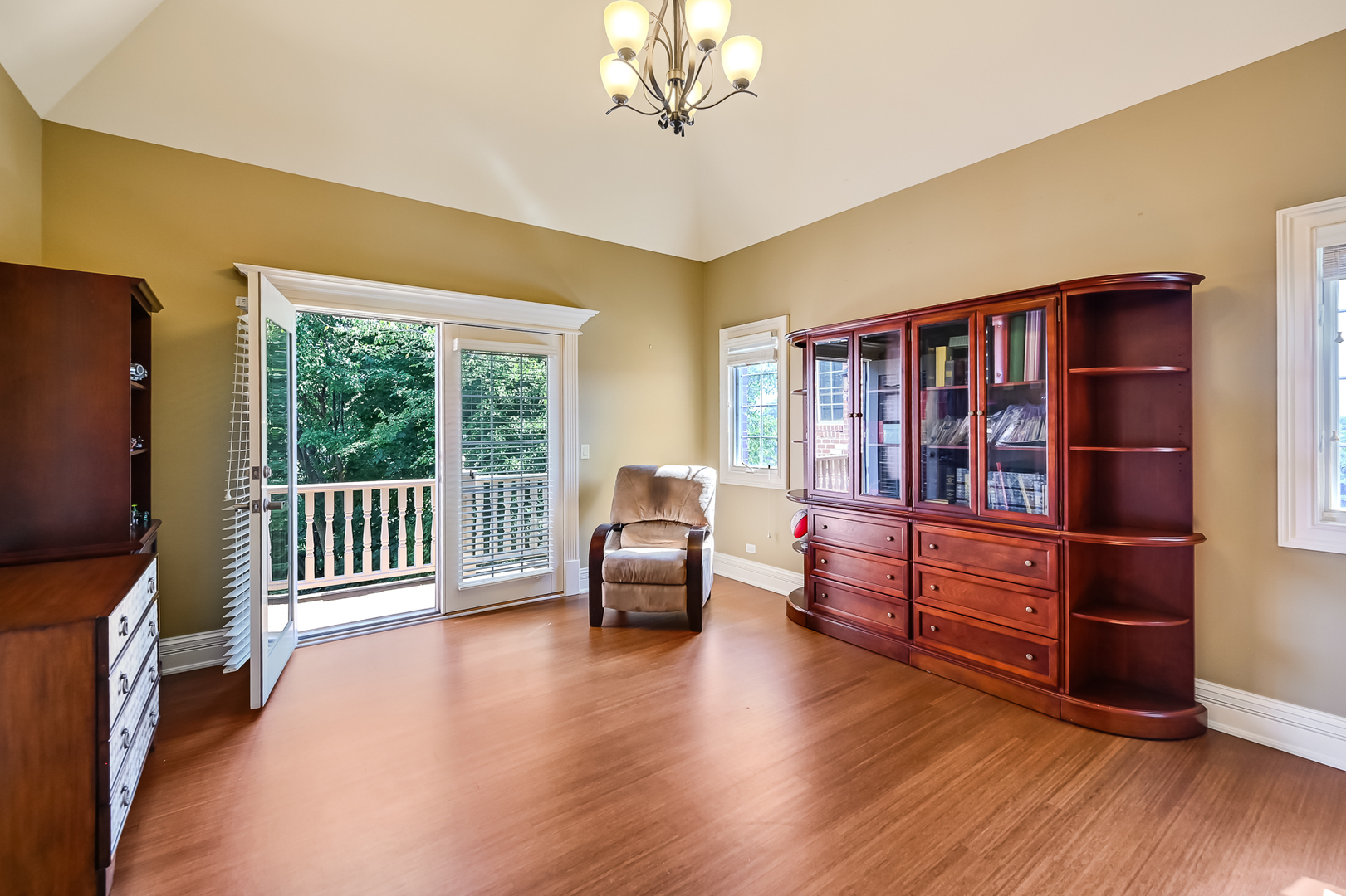 1137 North Itasca Road Addison IL 60101