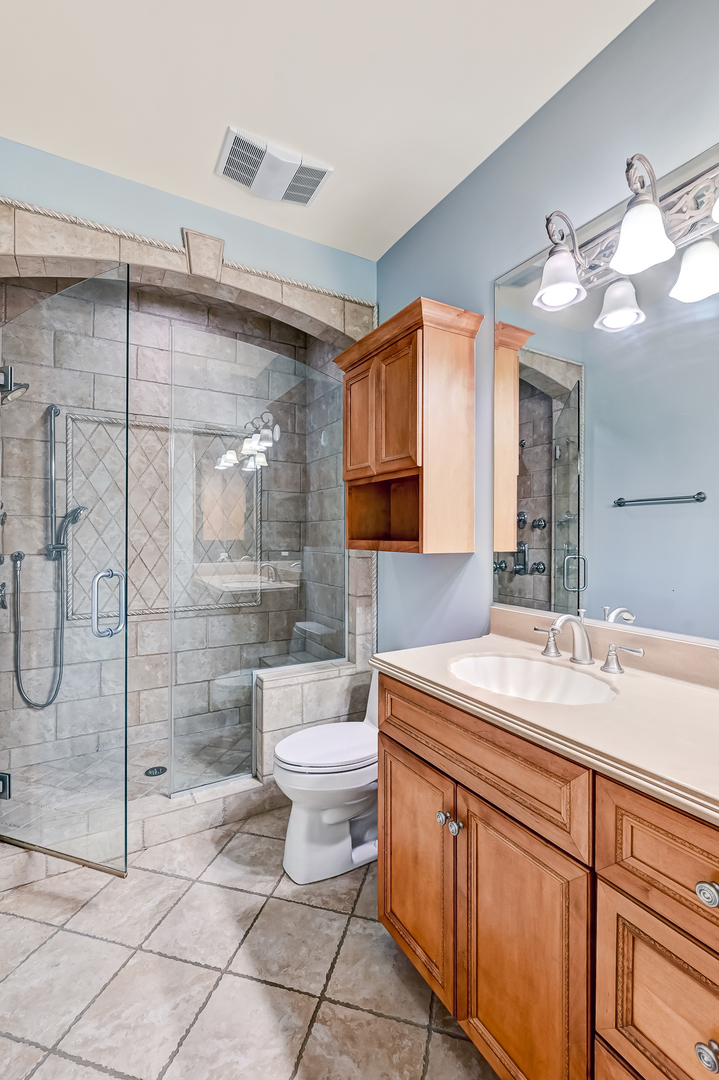 1137 North Itasca Road Addison IL 60101