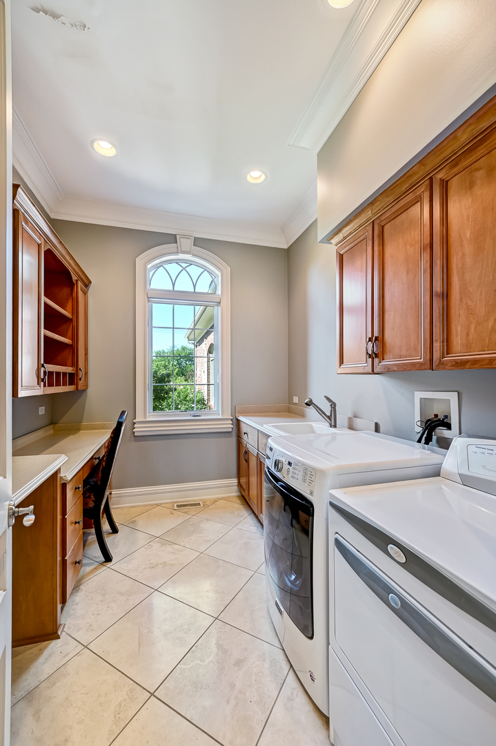 1137 North Itasca Road Addison IL 60101