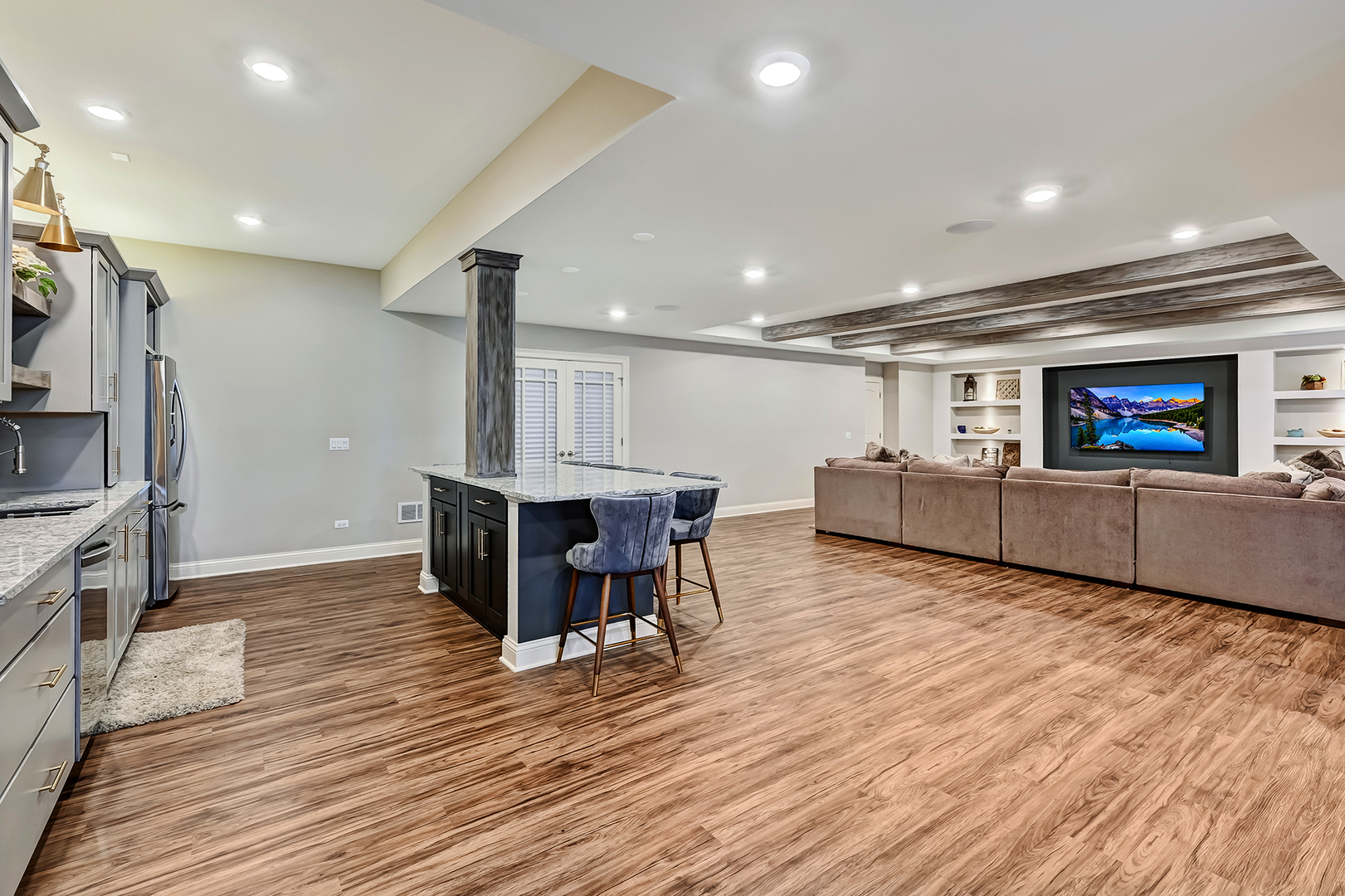 1137 North Itasca Road Addison IL 60101