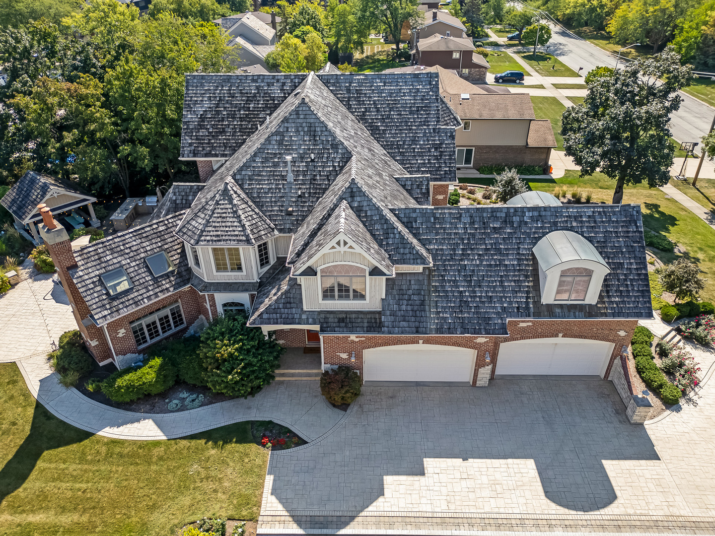 1137 North Itasca Road Addison IL 60101