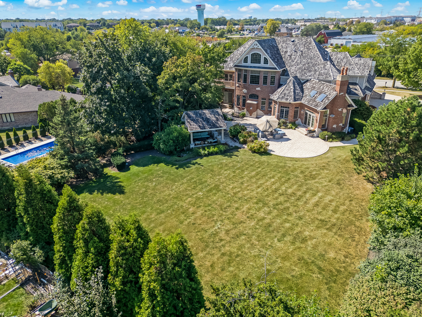 1137 North Itasca Road Addison IL 60101