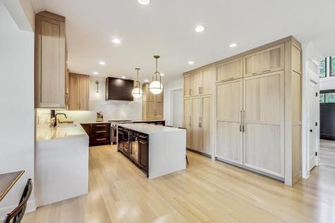 2439 Center Avenue Northbrook IL 60062