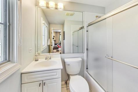 2439 Center Avenue Northbrook IL 60062