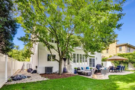 2439 Center Avenue Northbrook IL 60062