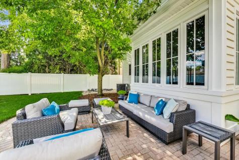 2439 Center Avenue Northbrook IL 60062