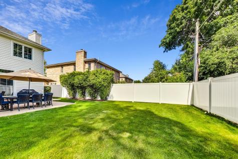 2439 Center Avenue Northbrook IL 60062