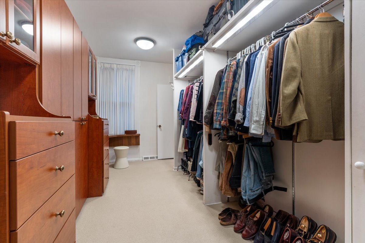 5720 South Dorchester Avenue Chicago IL 60637