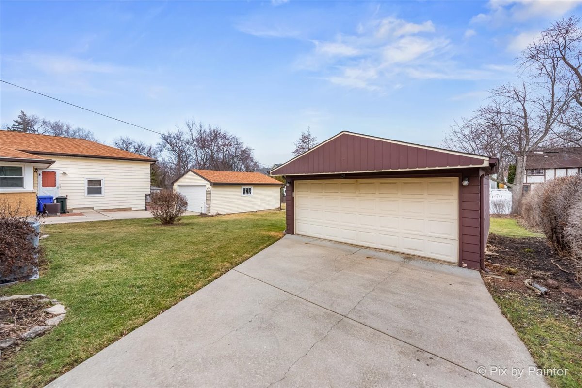361 Bryant Avenue Glen Ellyn IL 60137