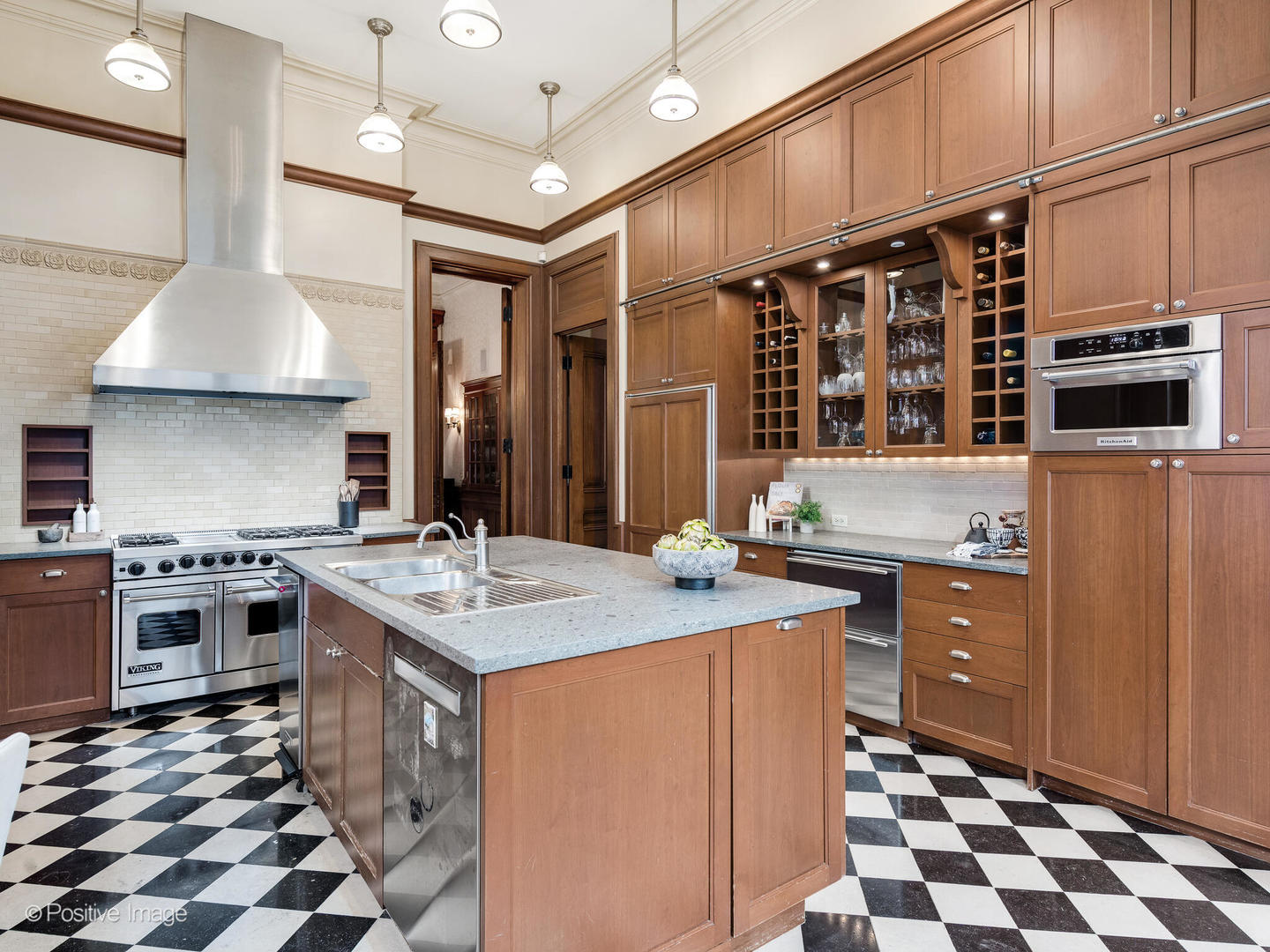 1454 North Dearborn Street Chicago IL 60610
