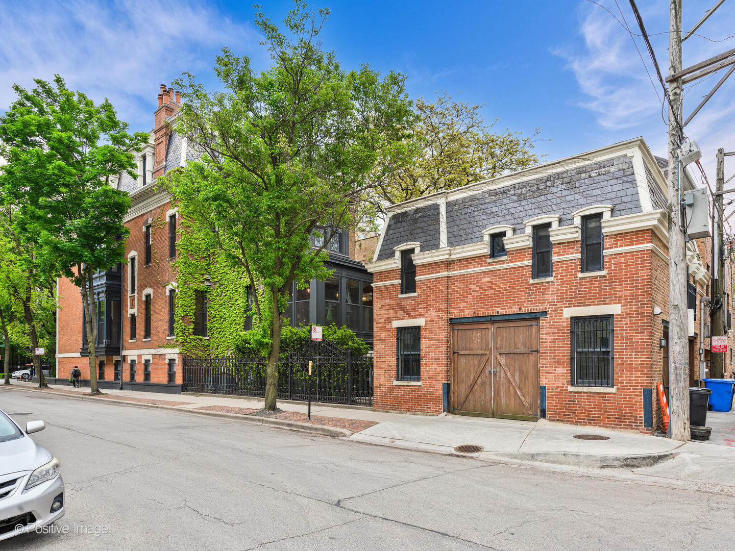 1454 North Dearborn Street Chicago IL 60610