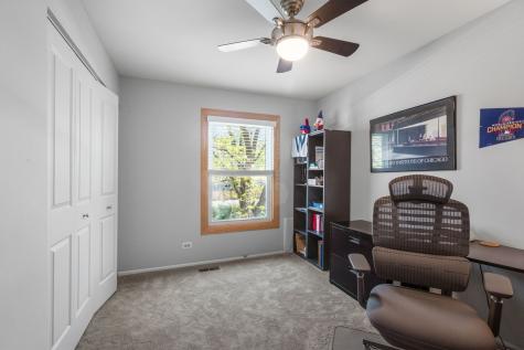 879 Burgess Circle Buffalo Grove IL 60089
