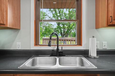 218 North Crossley Street Melvin IL 60952