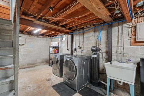 218 North Crossley Street Melvin IL 60952