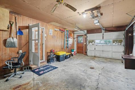 218 North Crossley Street Melvin IL 60952