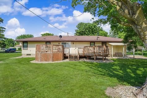 218 North Crossley Street Melvin IL 60952