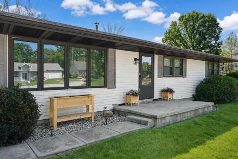 218 North Crossley Street Melvin IL 60952