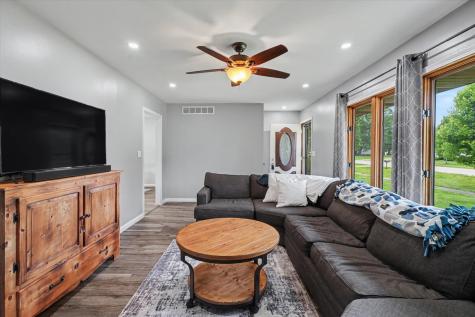 218 North Crossley Street Melvin IL 60952