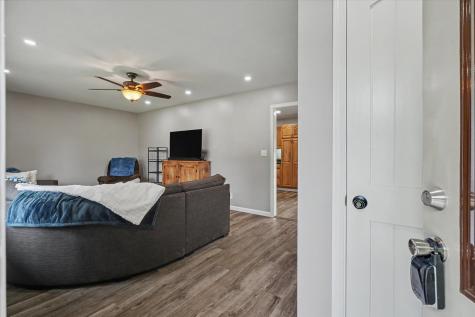 218 North Crossley Street Melvin IL 60952