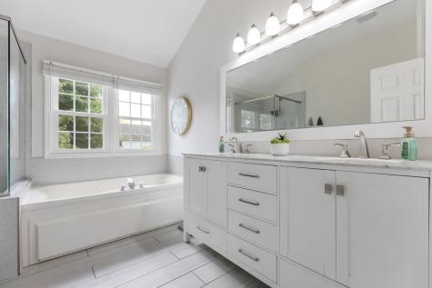 1971 Peach Tree Lane Algonquin IL 60102