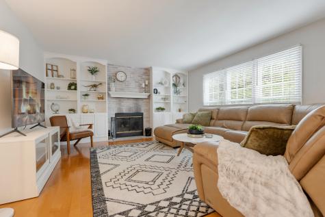 1971 Peach Tree Lane Algonquin IL 60102