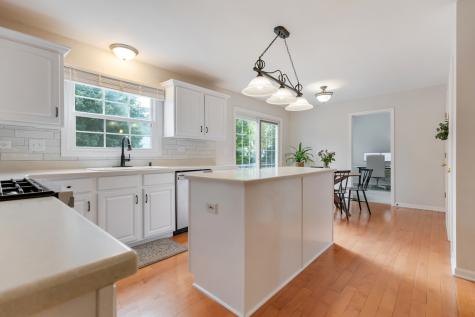 1971 Peach Tree Lane Algonquin IL 60102