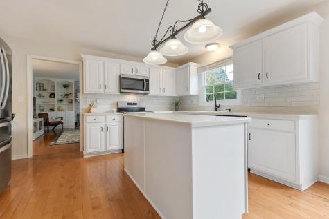 1971 Peach Tree Lane Algonquin IL 60102