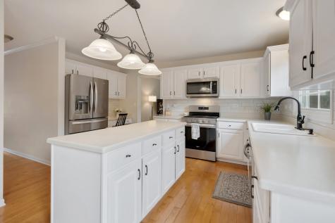 1971 Peach Tree Lane Algonquin IL 60102