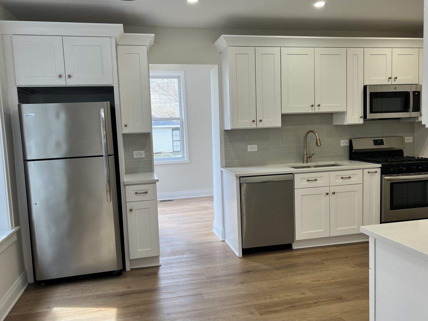 8720 South Michigan Avenue Chicago IL 60619