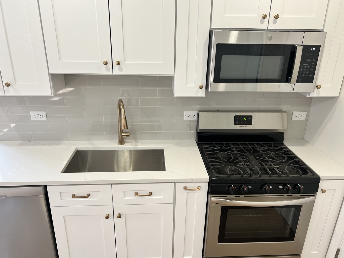 8720 South Michigan Avenue Chicago IL 60619