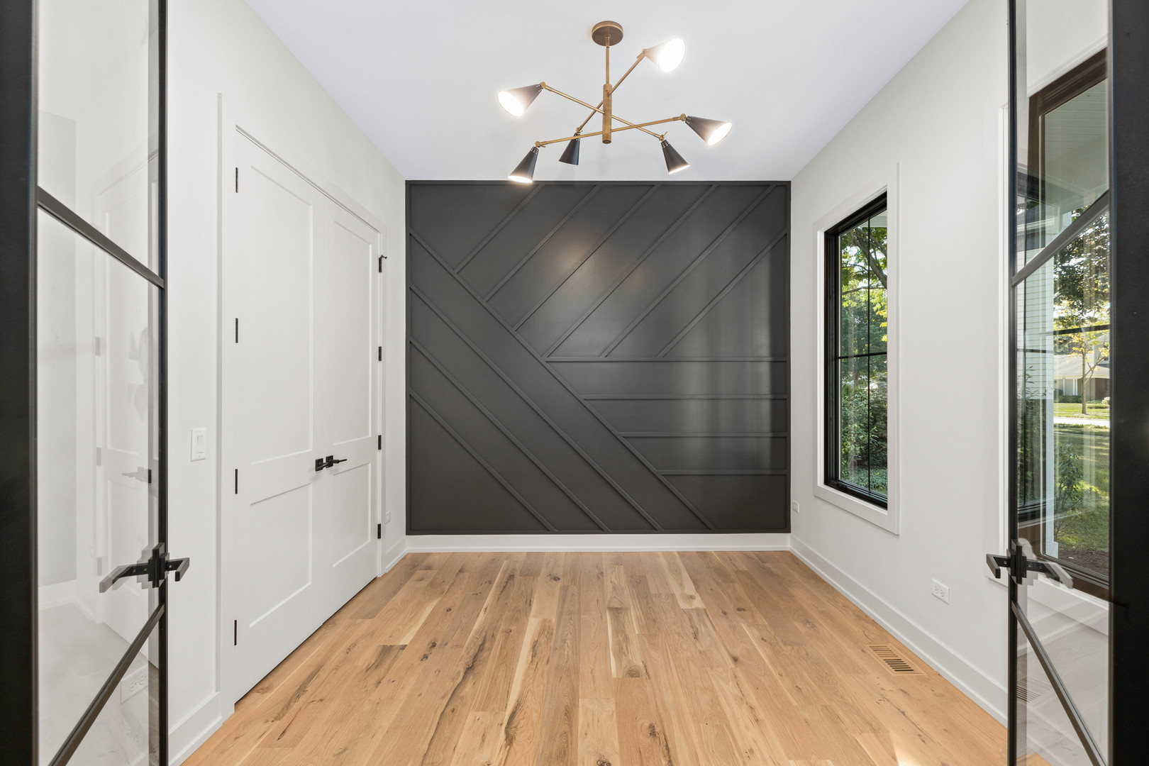 1314 North Eagle Street Naperville IL 60563