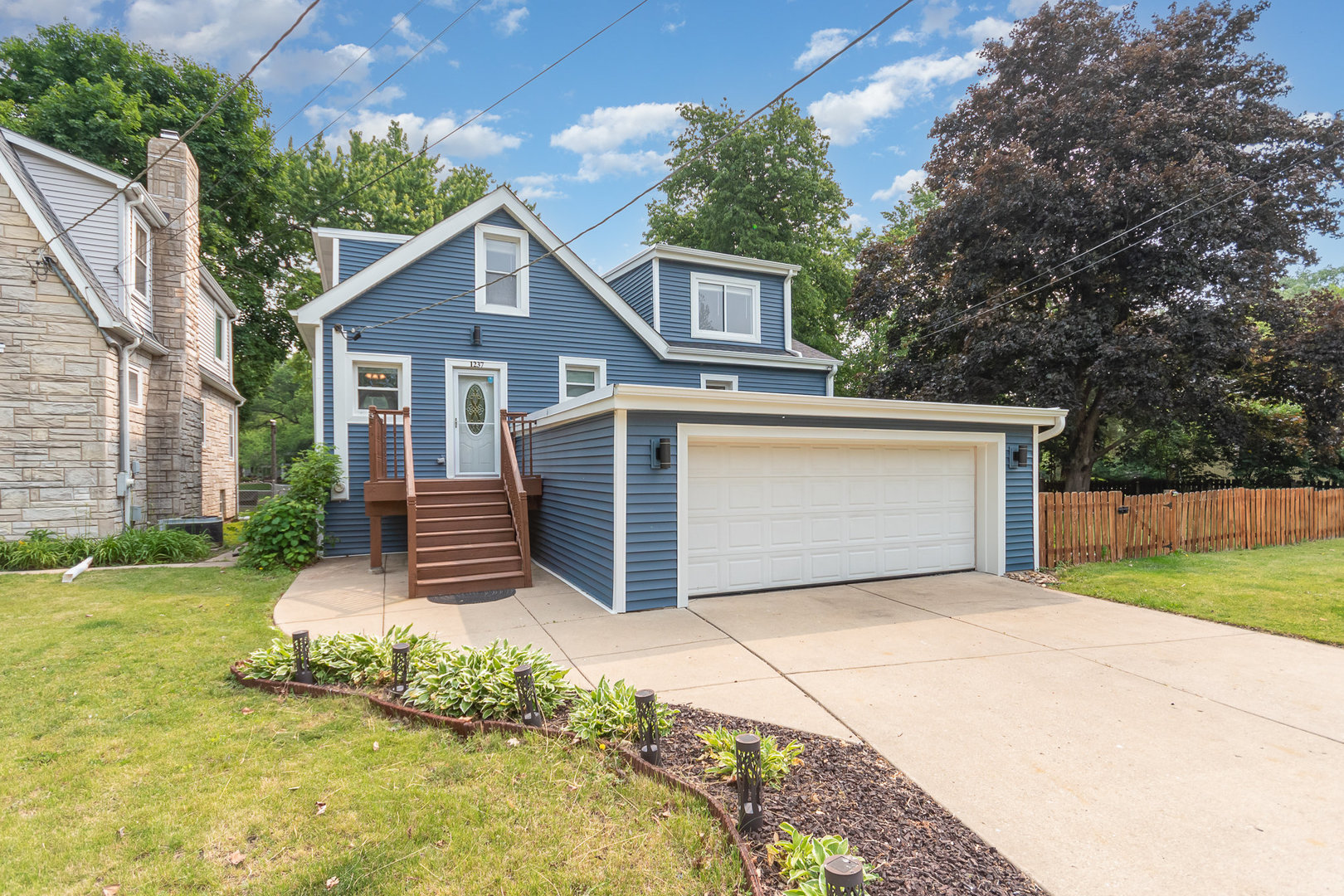 1237 Fox River Drive Algonquin IL 60102